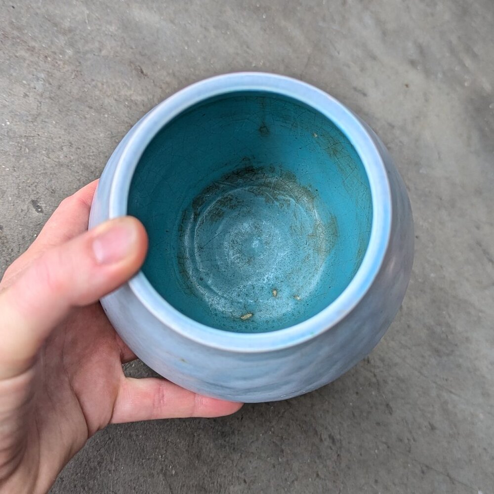 Vintage Cottagecore Shabby Chic Blue Painted Wide Mouth Ceramic Vase - Picture 4 of 6